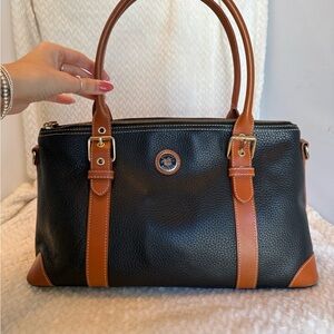 Vintage Dooney & Bourke Elegant Black and Tan Leather Handbag